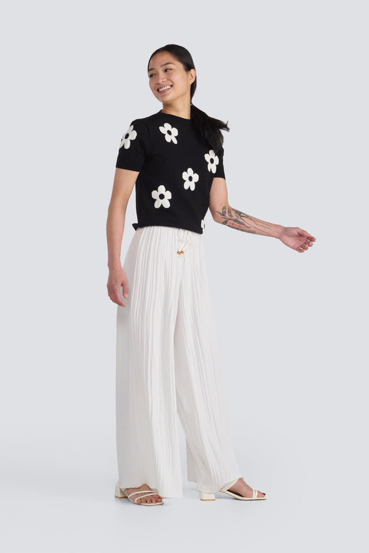 Short Sleeve Daisy Sweater