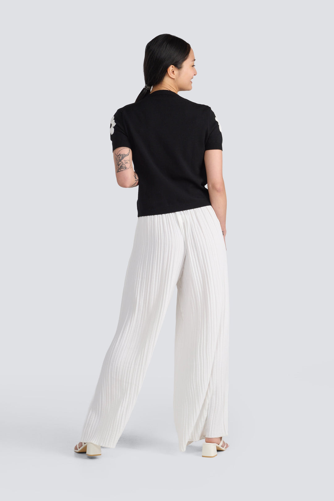 Short Sleeve Daisy Sweater